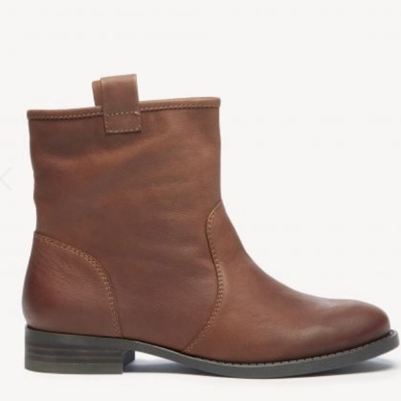 Sole Society Shoes - Sole Society slip on Natasha booties